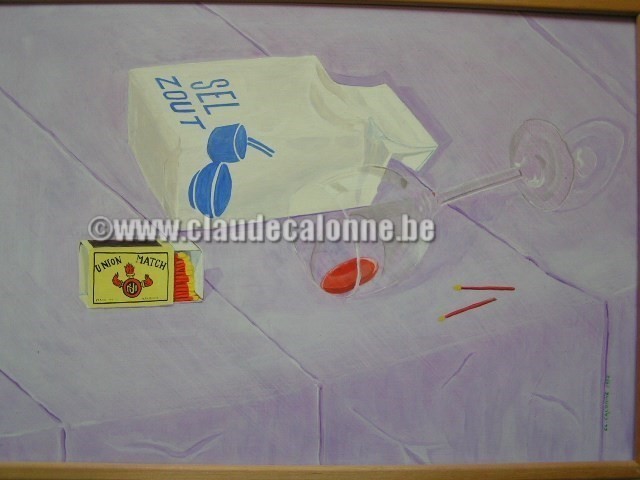 esprit de sel, sel, allumettes verre de vin rouge, nappe mauve,
